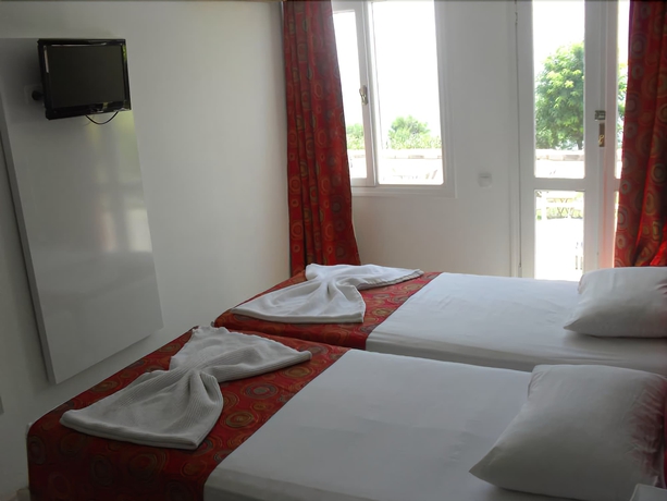 Imagen de la habitación del Hotel Adalia. Foto 3