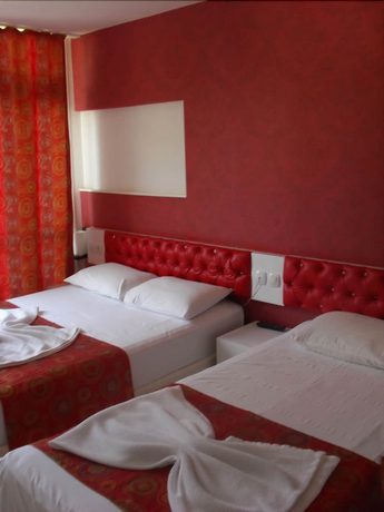 Imagen de la habitación del Hotel Adalia. Foto 5