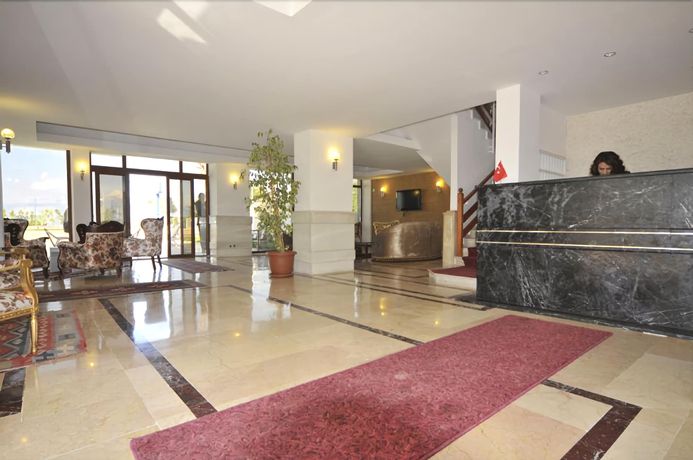 Imagen de los interiores del Hotel Adalia. Foto 15