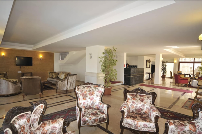 Imagen de los interiores del Hotel Adalia. Foto 19