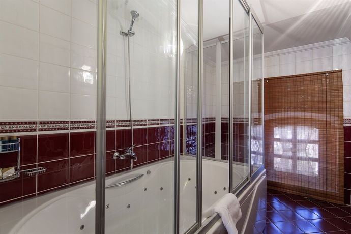 Imagen de la habitación del Hotel Adalya Port. Foto 4