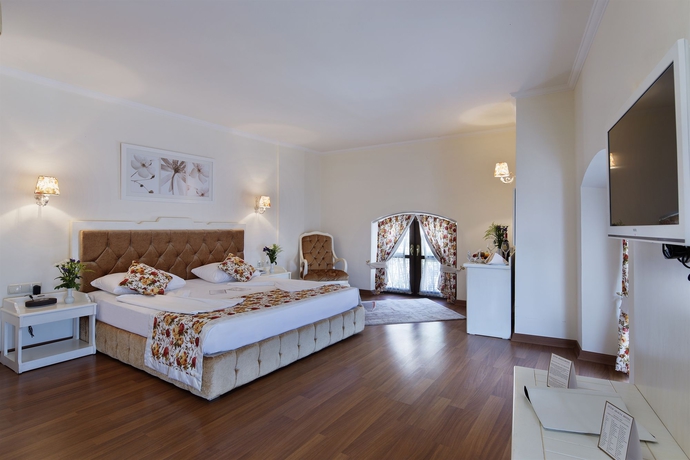 Imagen de la habitación del Hotel Adalya Port. Foto 5