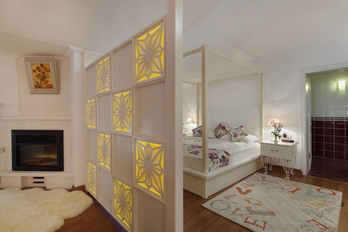 Imagen de la habitación del Hotel Adalya Port. Foto 6