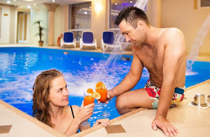 Imagen de la piscina del Hotel Adam And Spa. Foto 20