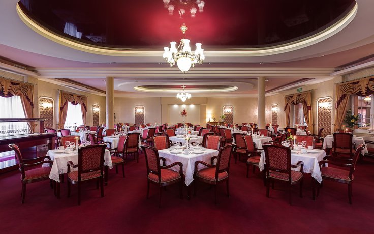 Imagen del bar/restaurante del Hotel Adam And Spa. Foto 4