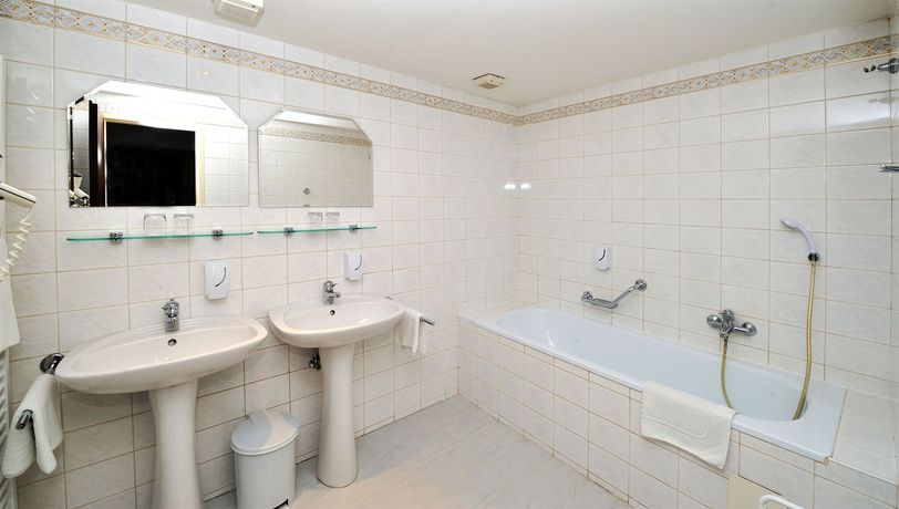 Imagen de los interiores del Hotel Adam Trutnov. Foto 11