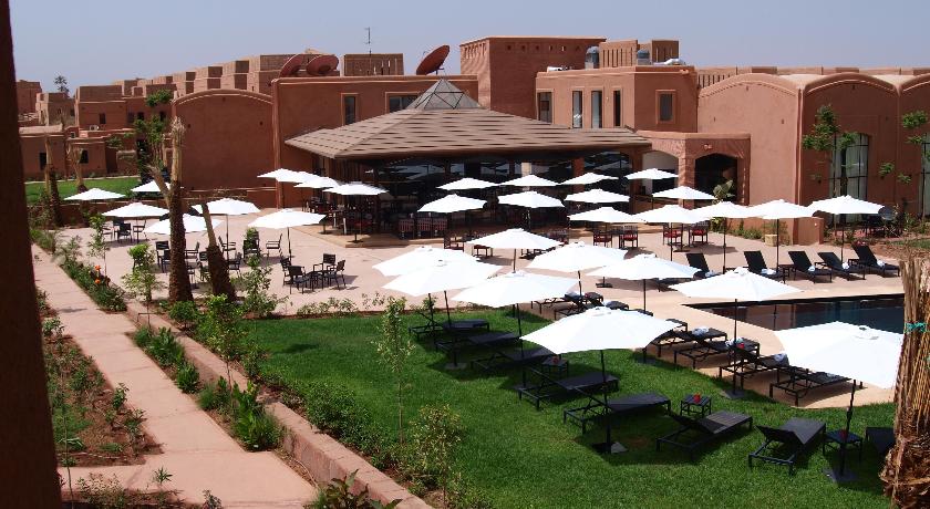 Imagen del bar/restaurante del Hotel Adama Resort Marrakech. Foto 6