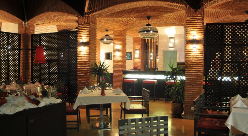 Imagen del bar/restaurante del Hotel Adama Resort Marrakech. Foto 7