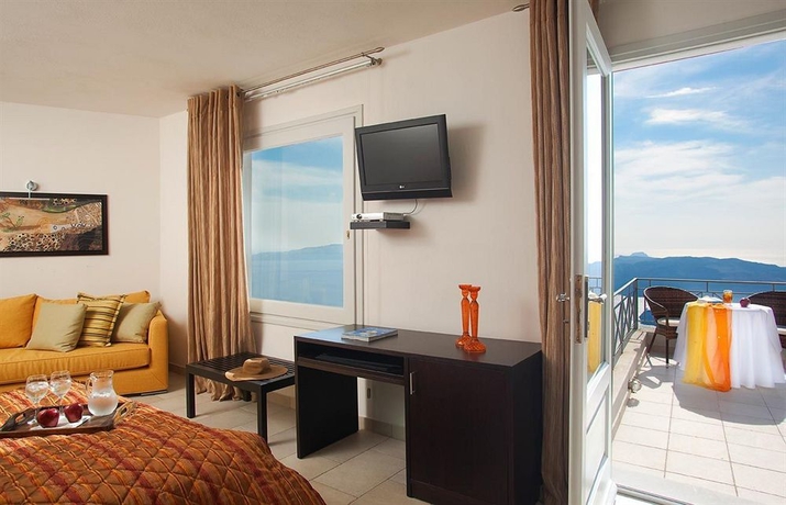 Imagen de los interiores del Hotel Adamant Suites. Foto 13