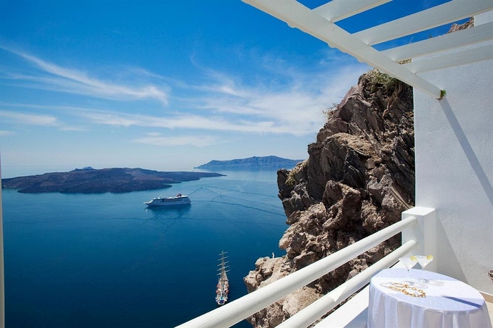 Imagen de la habitación del Hotel Adamant Suites. Foto 6