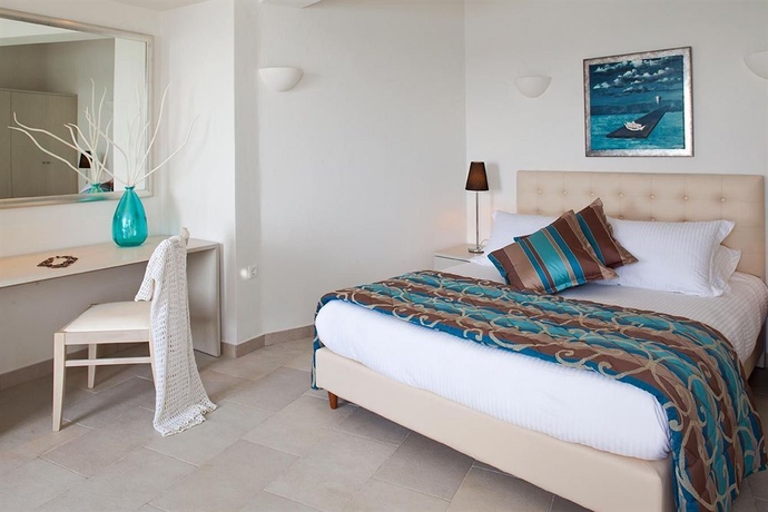 Imagen de la habitación del Hotel Adamant Suites. Foto 7