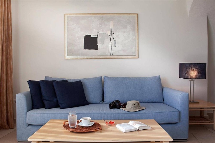 Imagen de los interiores del Hotel Adamant Suites. Foto 14