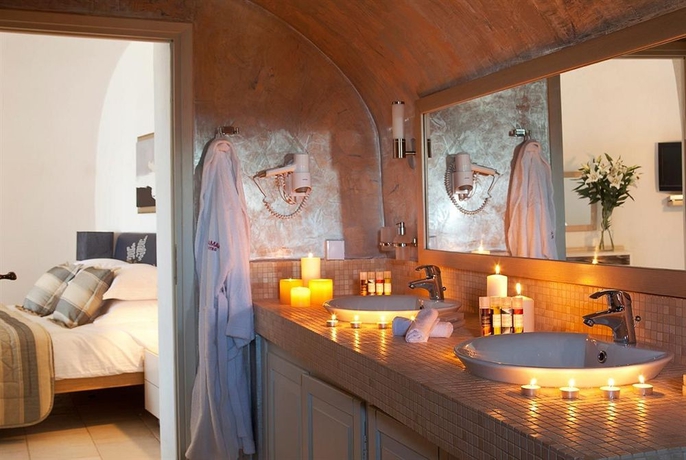 Imagen de la habitación del Hotel Adamant Suites. Foto 11