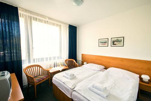 Imagen de la habitación del Hotel Adamantino. Foto 7