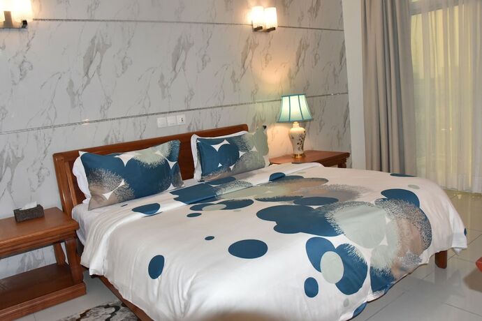 Imagen de la habitación del Hotel Adamaoua Grand Hotel City. Foto 18