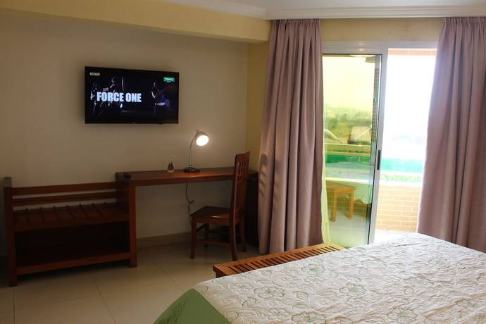 Imagen de la habitación del Hotel Adamaoua Grand Hotel. Foto 3