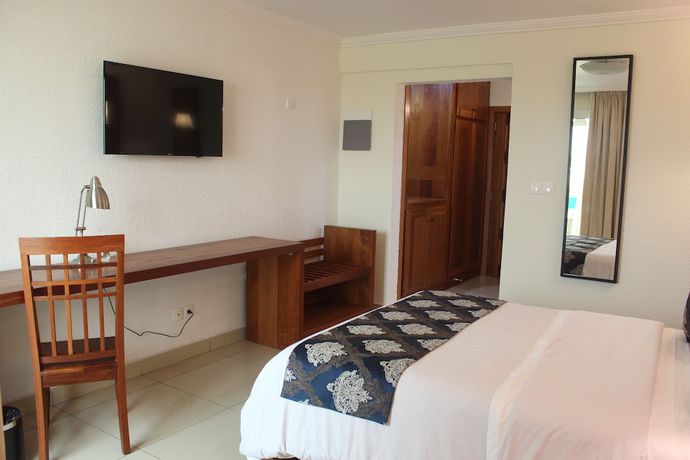 Imagen de la habitación del Hotel Adamaoua Grand Hotel. Foto 8