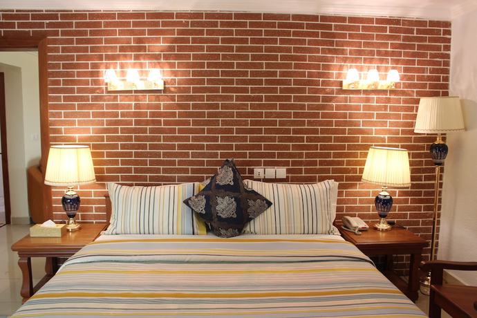 Imagen de la habitación del Hotel Adamaoua Grand Hotel. Foto 14