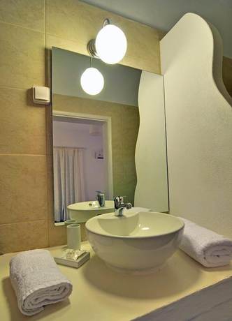 Imagen de la habitación del Hotel Adamas. Foto 10