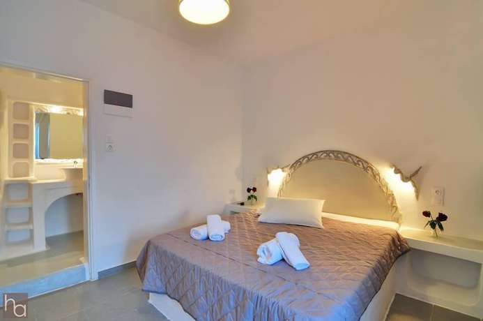 Imagen de la habitación del Hotel Adamas. Foto 11