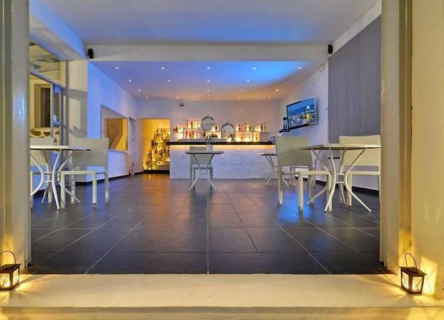 Imagen de los interiores del Hotel Adamas. Foto 19