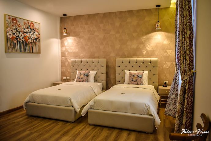 Imagen de la habitación del Hotel Adamas House. Foto 7