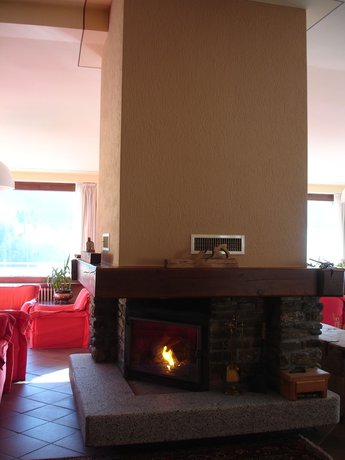 Imagen del bar/restaurante del Hotel Adamello. Foto 4