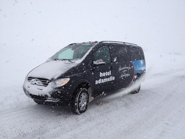 Imagen de los interiores del Hotel Adamello. Foto 17