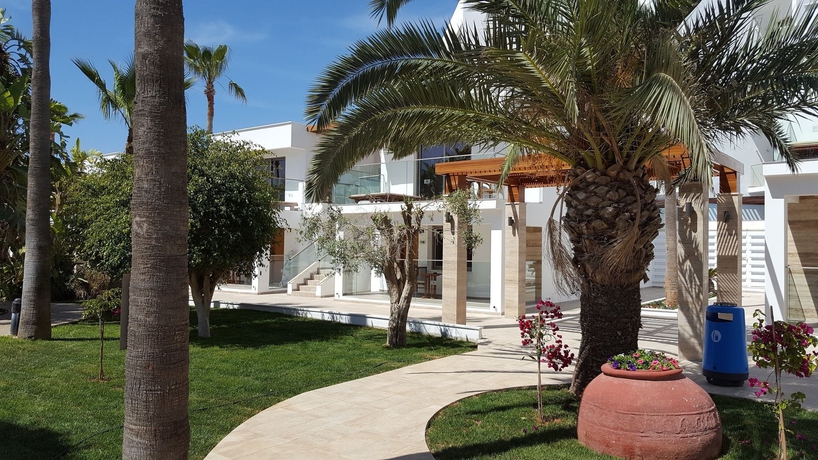 Imagen de los exteriores del Hotel Adams Beach. Foto 13