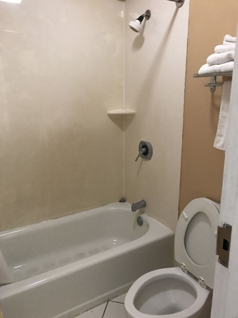 Imagen de la habitación del Hotel Adams Inn, Dothan. Foto 14