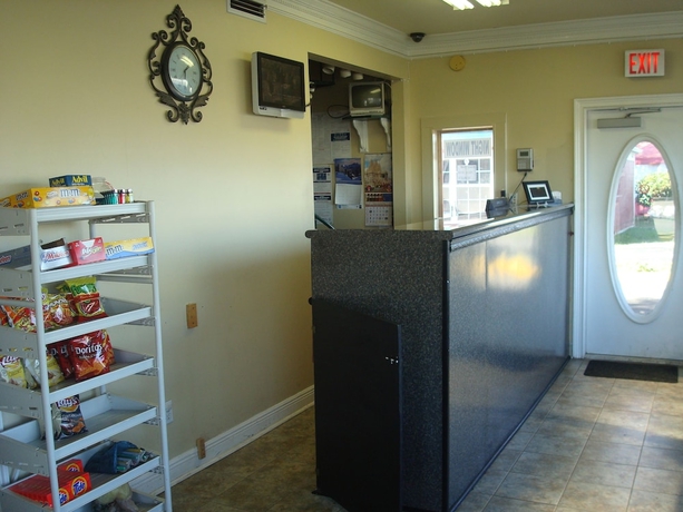 Imagen de los interiores del Hotel Adams Inn. Foto 17