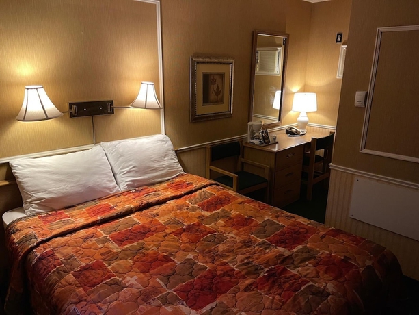 Imagen de la habitación del Hotel Adams Motel. Foto 8