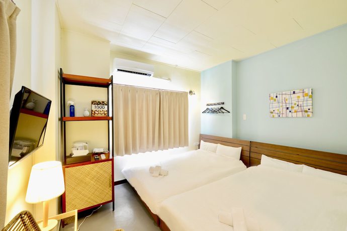 Imagen de la habitación del Hotel Adan. Foto 13