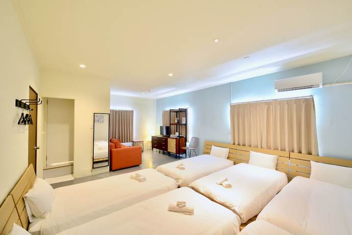 Imagen de la habitación del Hotel Adan. Foto 14