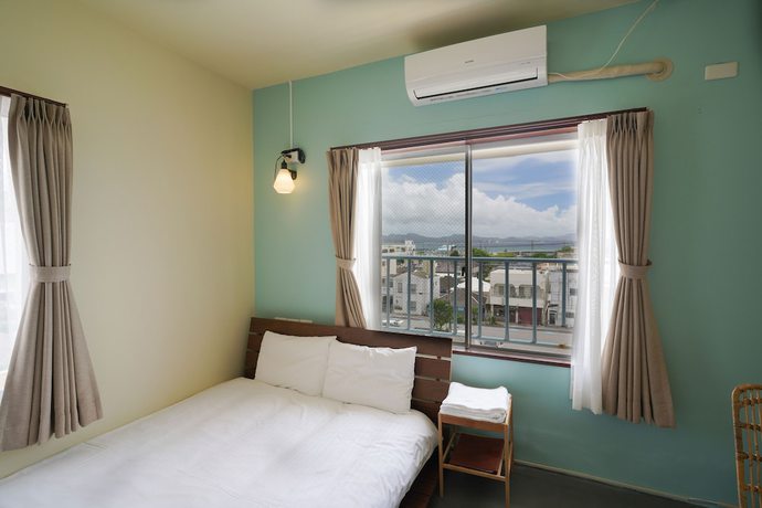 Imagen de la habitación del Hotel Adan. Foto 15