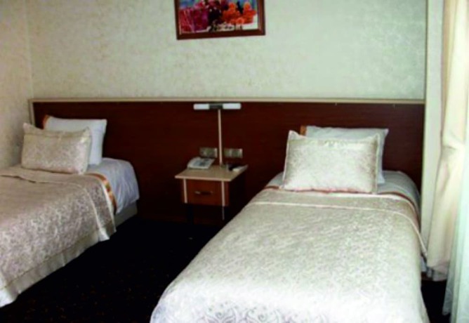 Imagen de la habitación del Hotel Adana Akdeniz Otel. Foto 1