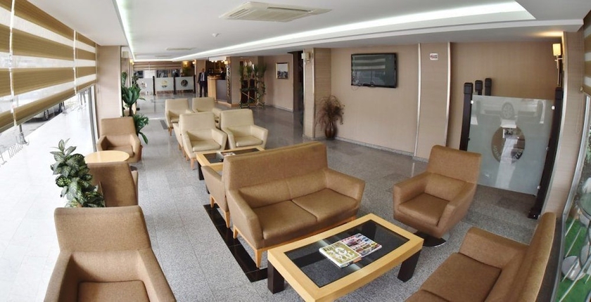 Imagen de los interiores del Hotel Adana Park Otel. Foto 18