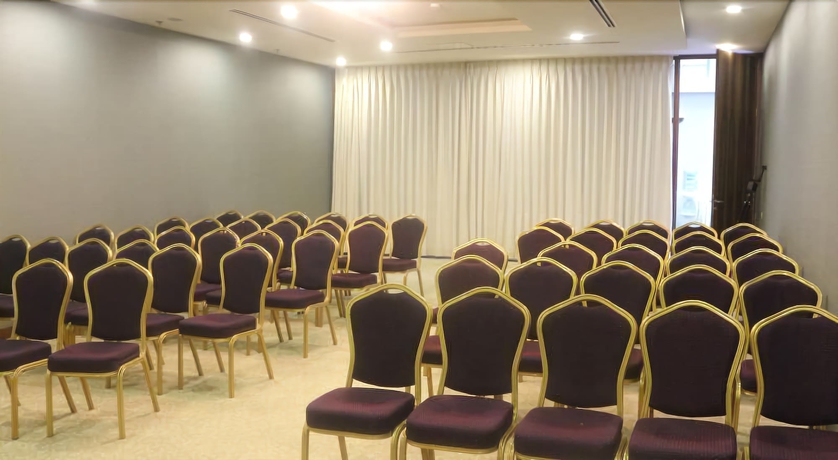 Imagen de los interiores del Hotel Adana Plaza Otel. Foto 14