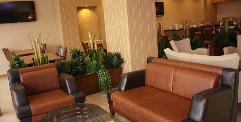 Imagen de los interiores del Hotel Adana Yukselhan. Foto 15