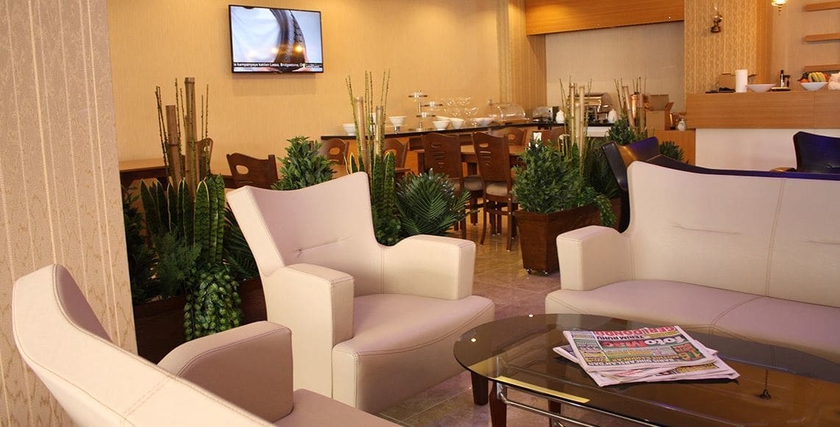 Imagen de los interiores del Hotel Adana Yukselhan. Foto 16