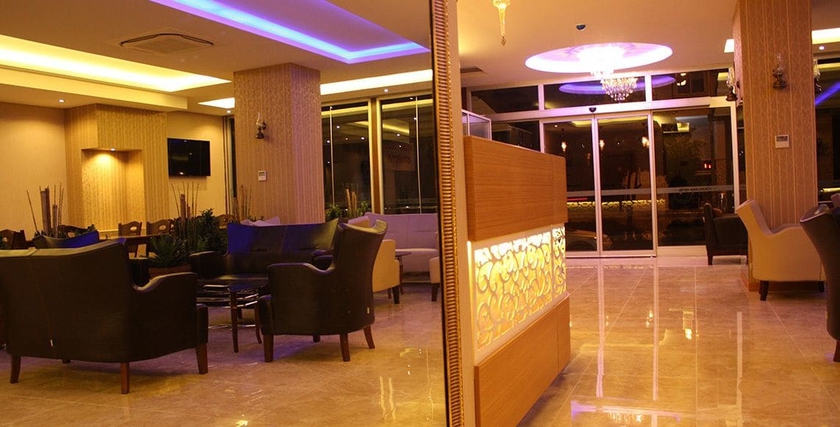 Imagen de los interiores del Hotel Adana Yukselhan. Foto 17