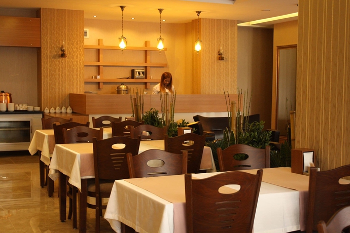Imagen del bar/restaurante del Hotel Adana Yukselhan. Foto 4