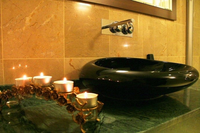 Imagen de la habitación del Hotel Adanava. Foto 7