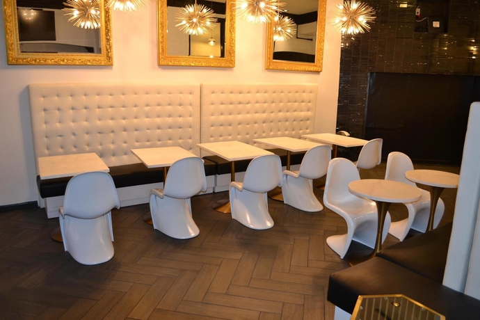 Imagen del bar/restaurante del Hotel Adante. Foto 4