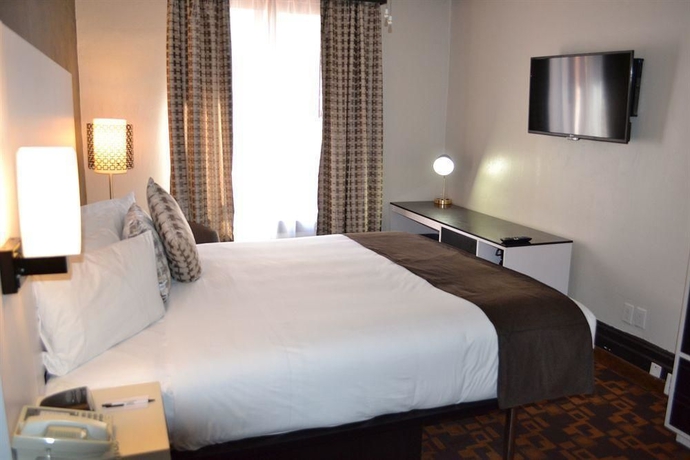 Imagen de la habitación del Hotel Adante. Foto 7