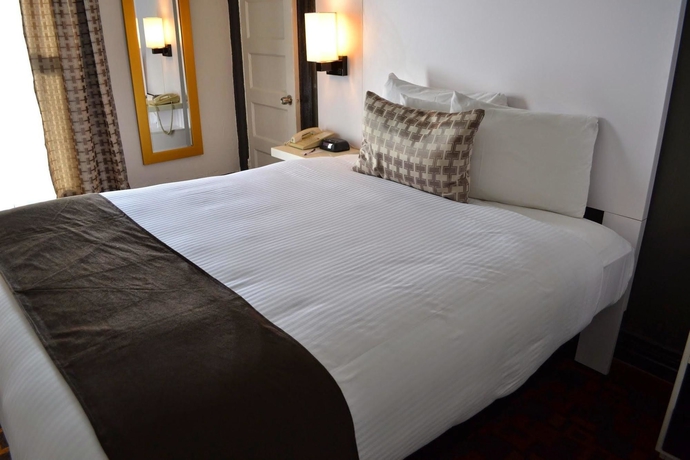 Imagen de la habitación del Hotel Adante. Foto 8