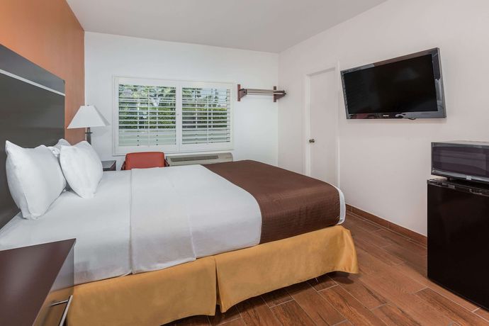 Imagen de la habitación del Hotel Adara Palm Springs. Foto 19