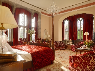 Imagen de los interiores del Hotel Adare Manor. Foto 8