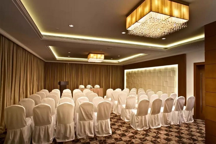 Imagen general del Hotel Adarsh Hamilton. Foto 12