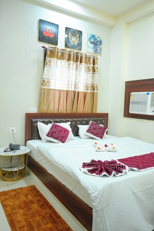 Imagen de la habitación del Hotel Adarsh, Patna. Foto 7